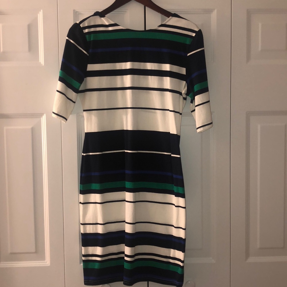 Quarter sleeve striped dress